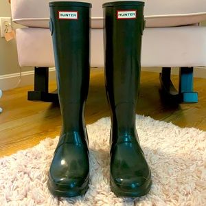 HUNTER rain boots